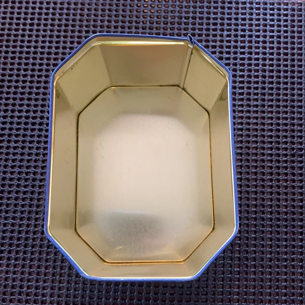 VINTAGE KITCHEN NATIONAL BISCUIT COMPANY UNEEDA 5” BISCUIT TIN - Picture 5 of 6